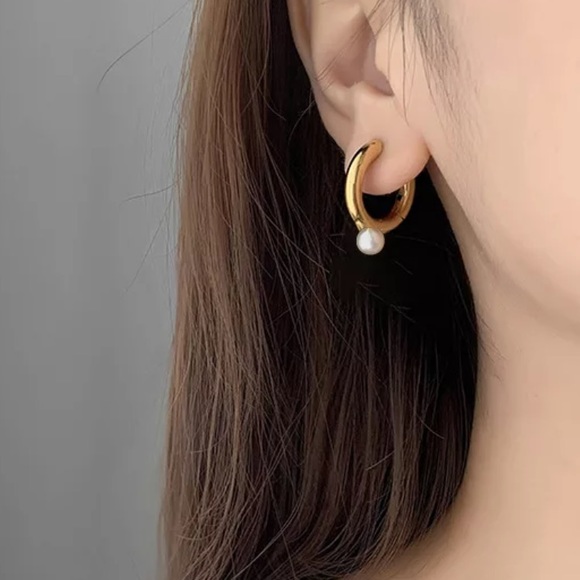 ⚡️Insta small circle hoop earrings - Picture 4 of 5